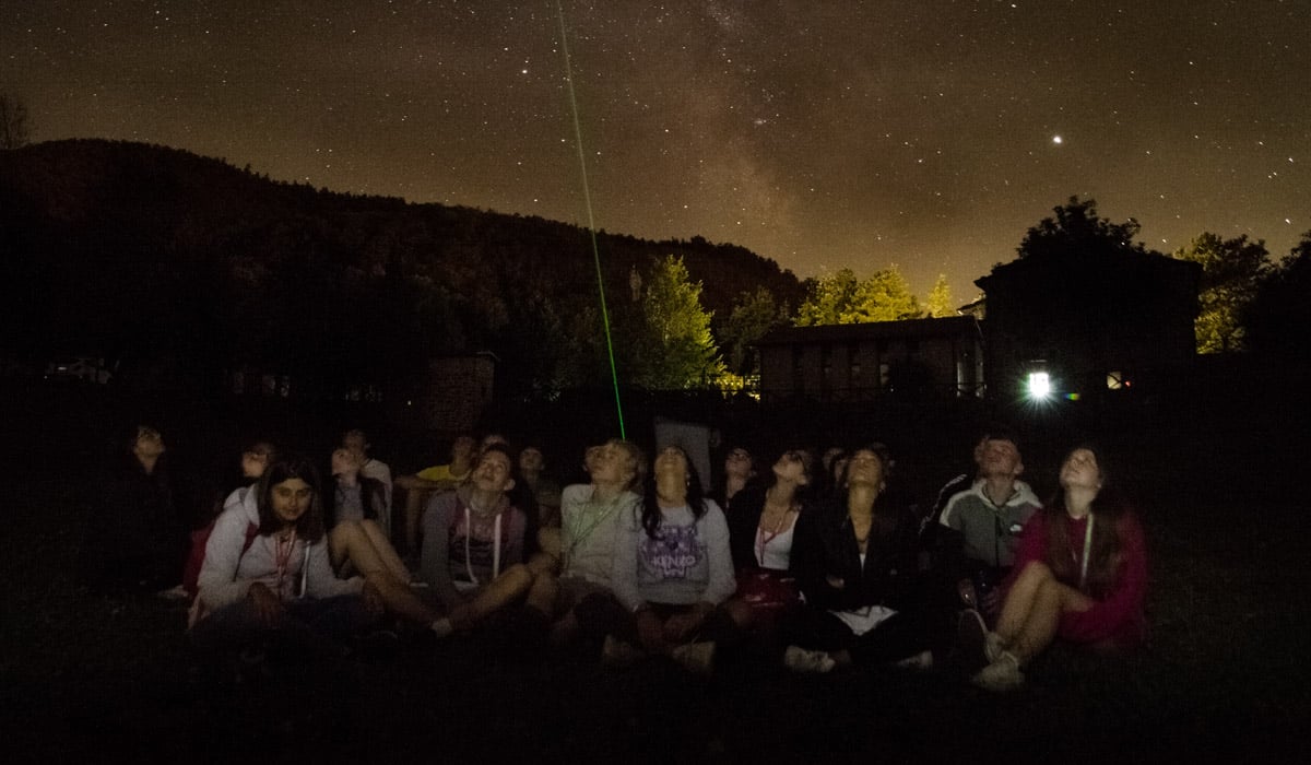 La Astronomy Night a Valbonella durante l'English Discovery Camp in Emilia-Romagna