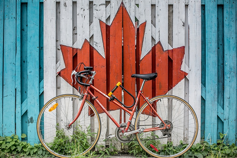 Bicicletta e murales canada