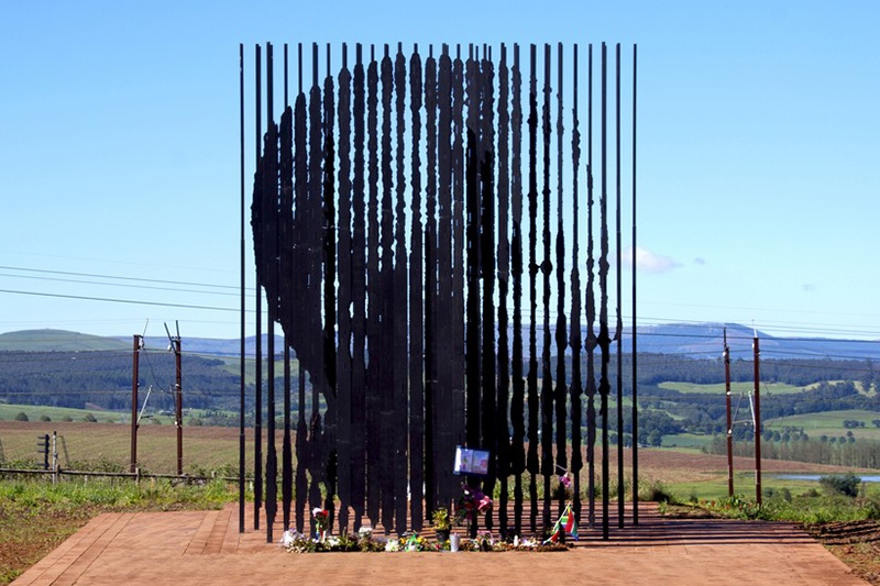 Monumento dedicato a Mandela