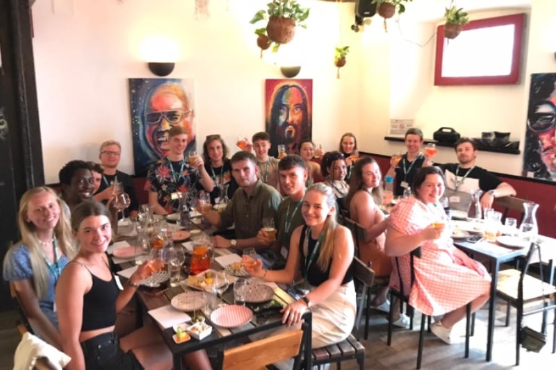 English Immersion Campus - socializing